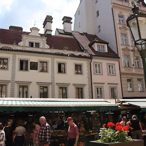 https://prague-golden-age.praguehotelsweb.com