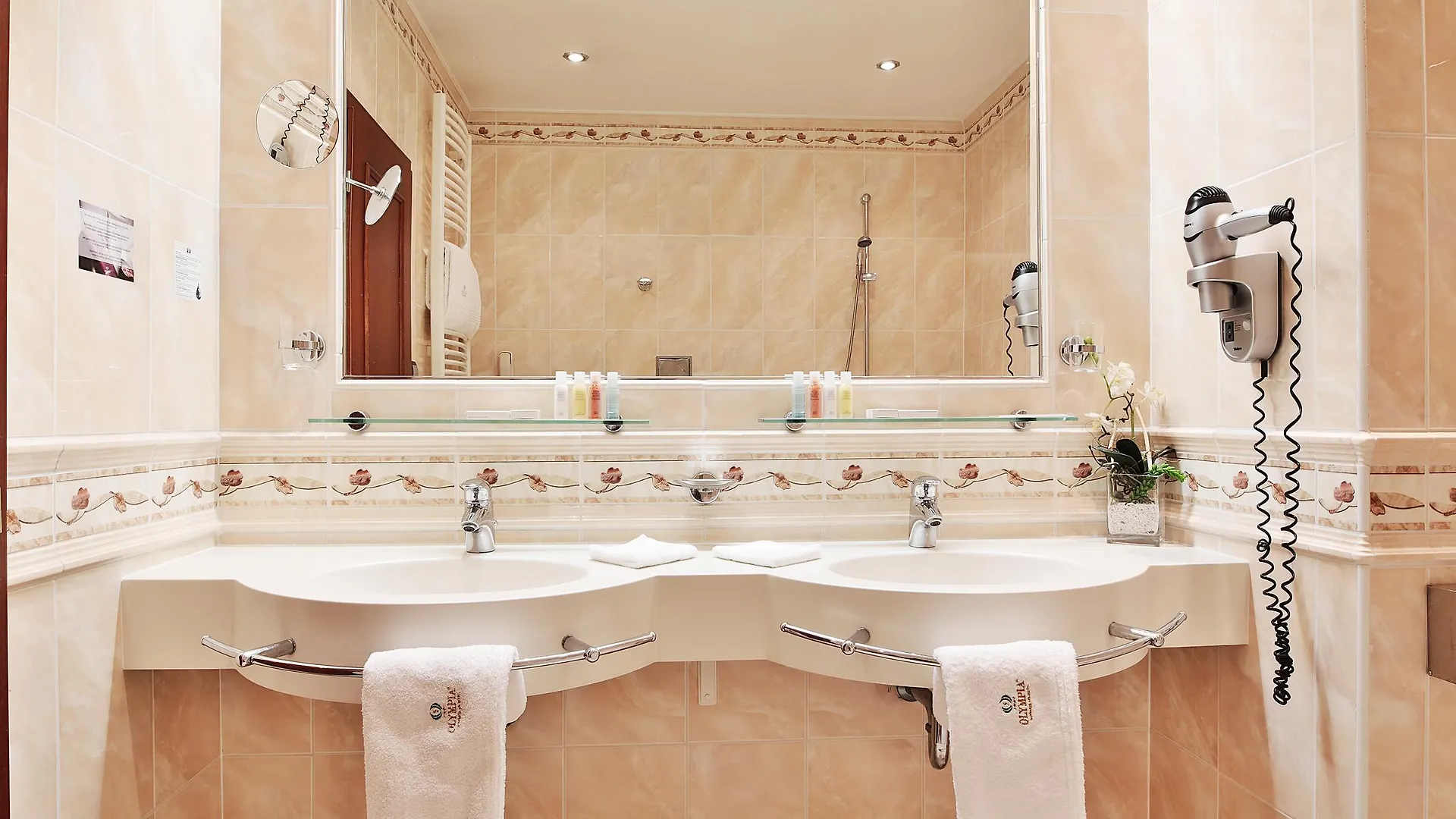 Olympia Wellness Hotel Karlovy Vary 4*,